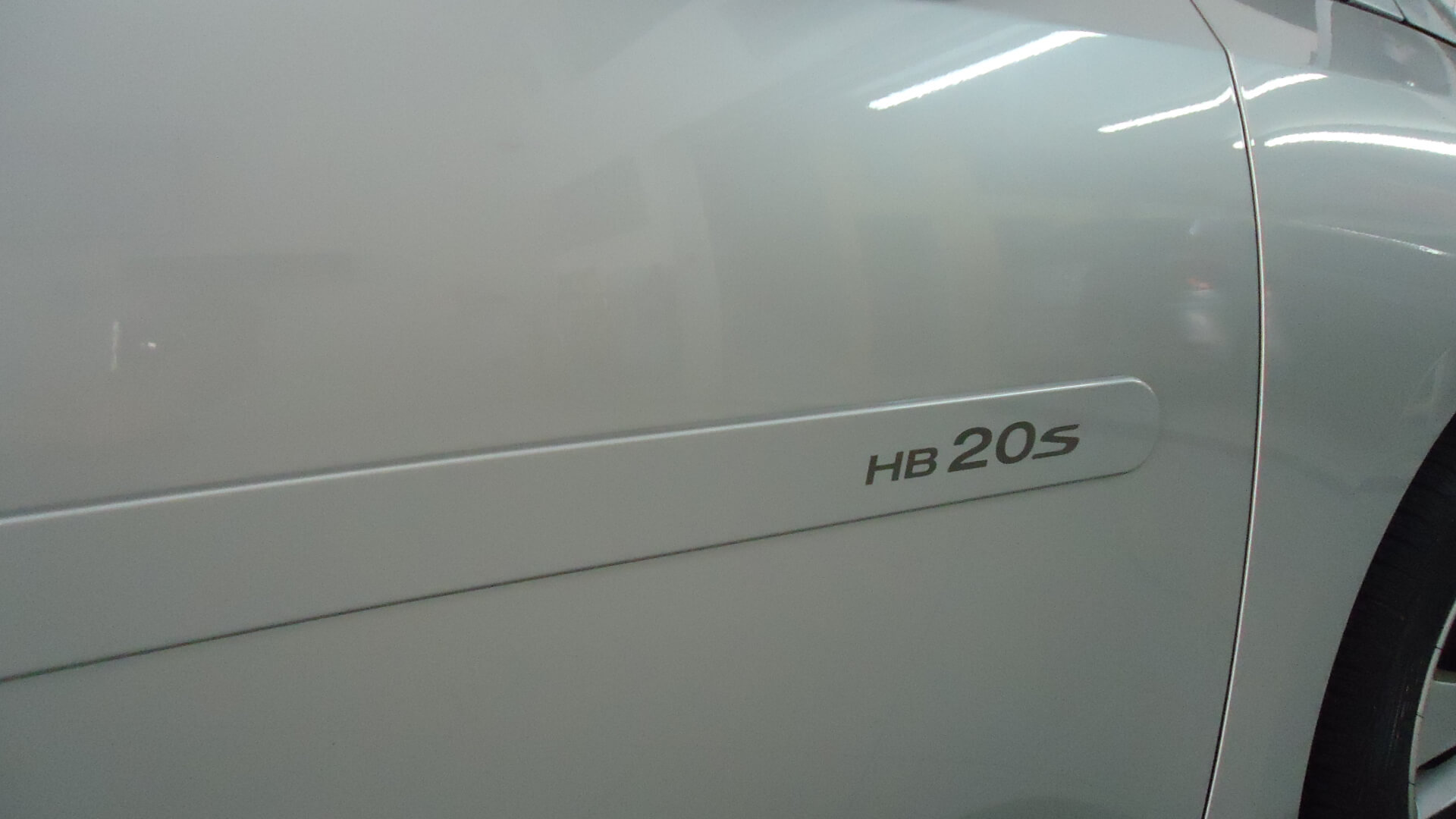 Friso Personalizado HB20S