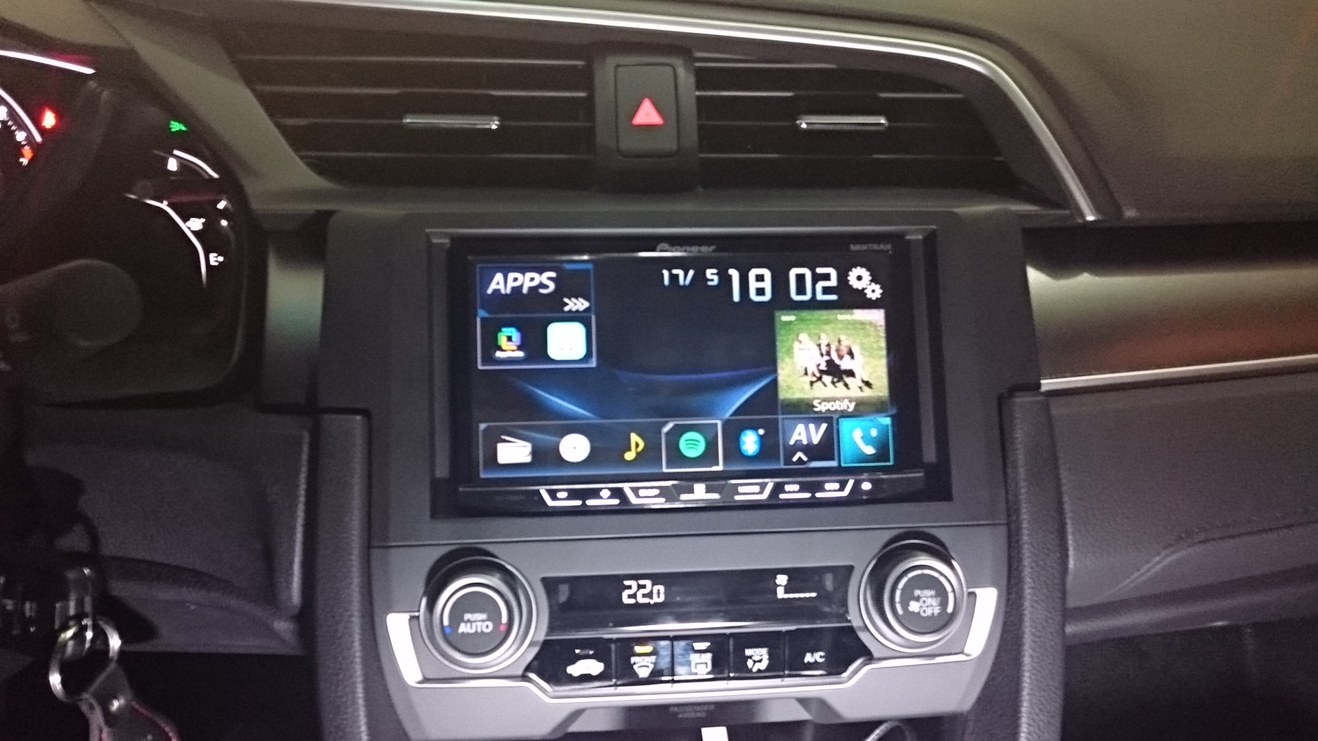 Civic G10 - Central AVH 5880TV