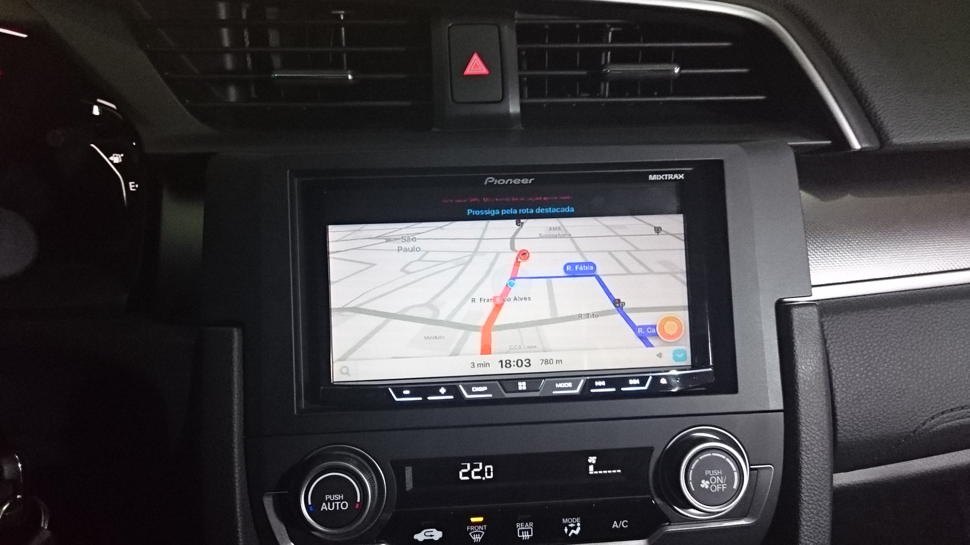 Civic G10 - Central AVH 5880TV