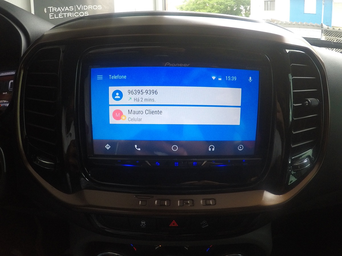 Toro - Central Multimídia Pioneer AVH 5180TV 