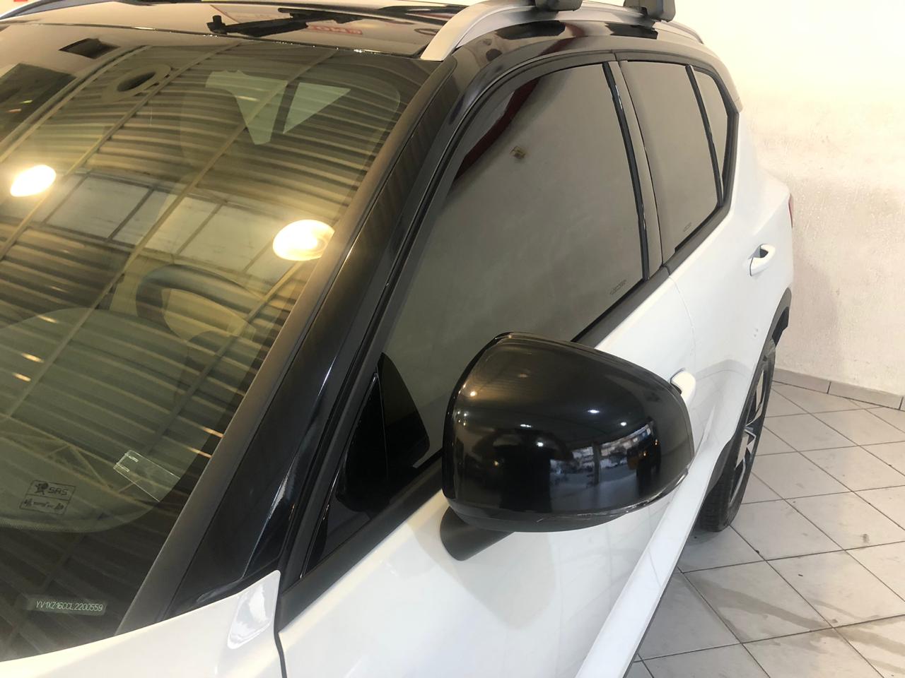 Volvo XC40 - Revestimento Black Piano